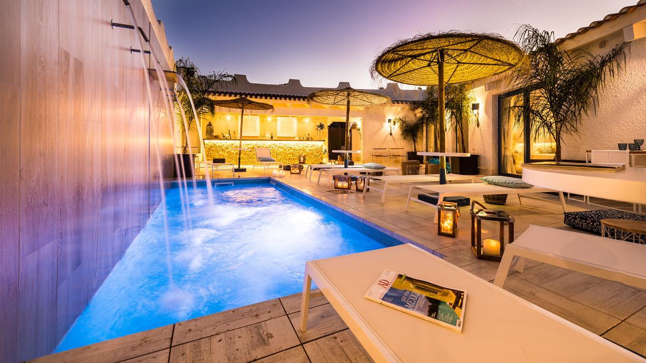 Boutique Hotel Capo Blu Santa Margherita di Pula Buitenkant foto