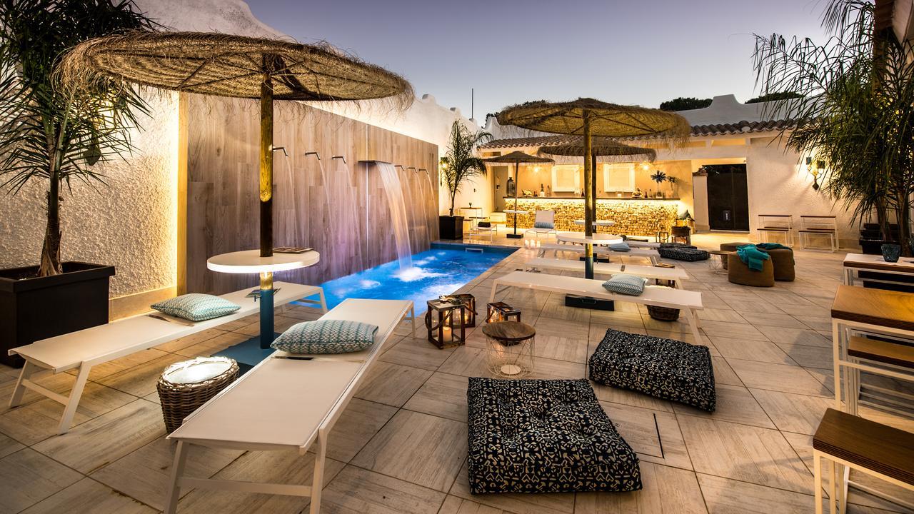 Boutique Hotel Capo Blu Santa Margherita di Pula Buitenkant foto