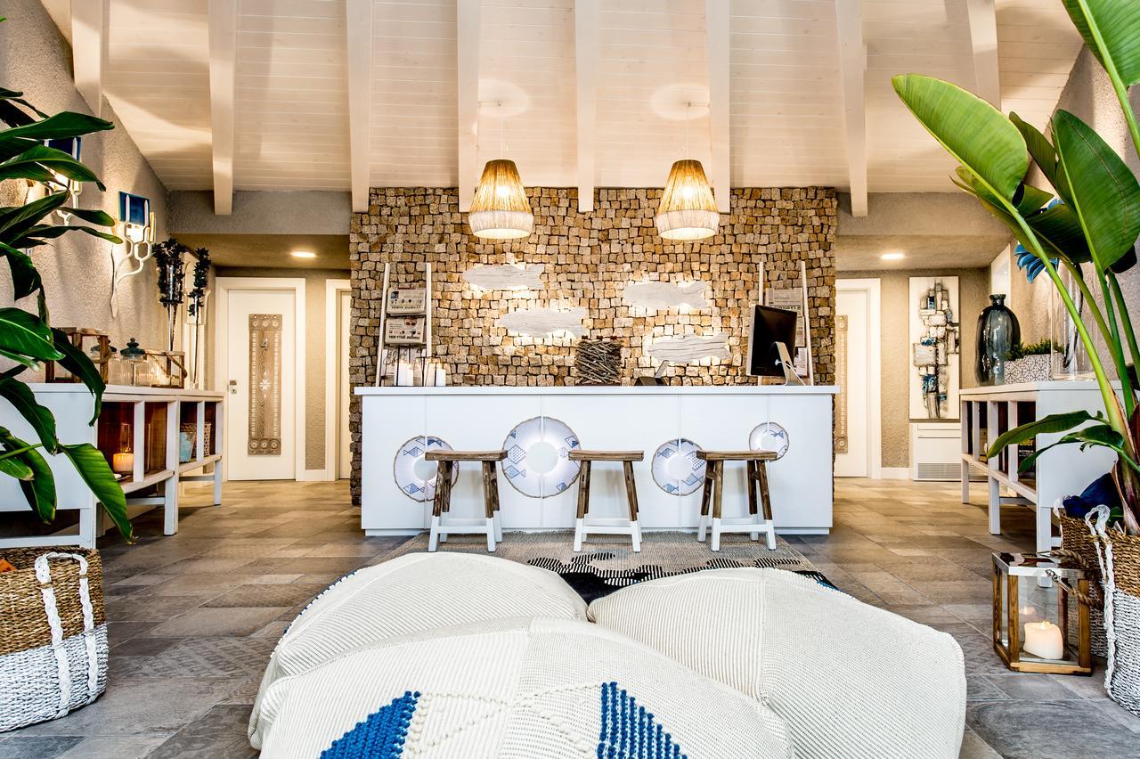 Boutique Hotel Capo Blu Santa Margherita di Pula Buitenkant foto