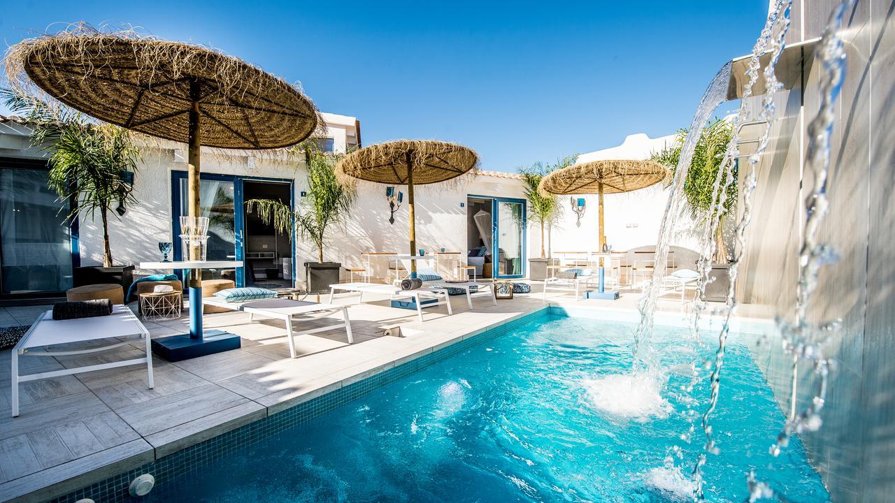 Boutique Hotel Capo Blu Santa Margherita di Pula Buitenkant foto